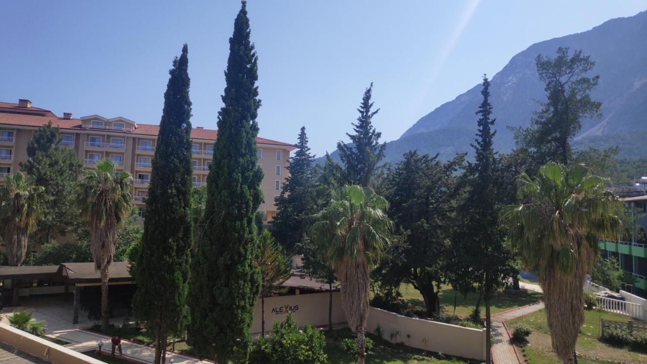 בלדיבי Alexius Beach Hotel מראה חיצוני תמונה