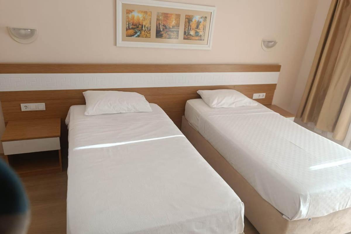 בלדיבי Alexius Beach Hotel מראה חיצוני תמונה